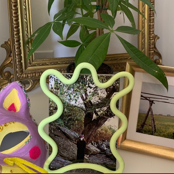 Squiggly Picture Frame - Picture 3 of 4